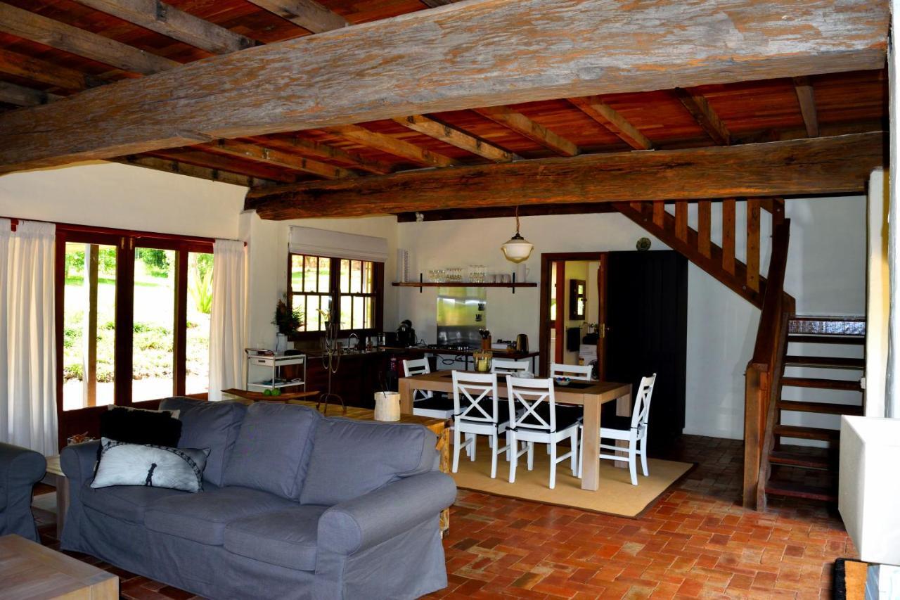 The Barn Villa Bangalow Esterno foto